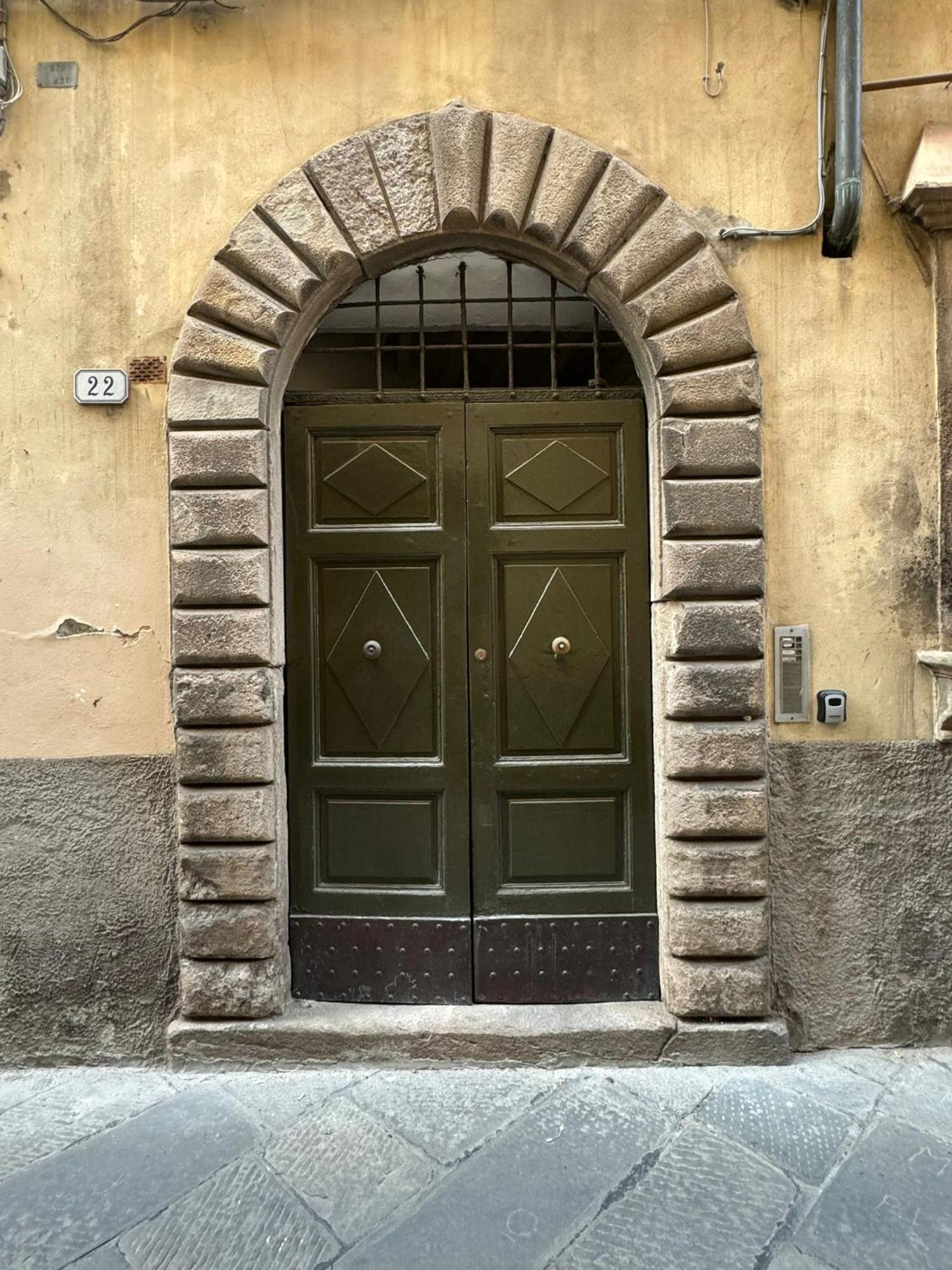 La Casa Del Galletto - At The Top Of The City لوكا المظهر الخارجي الصورة